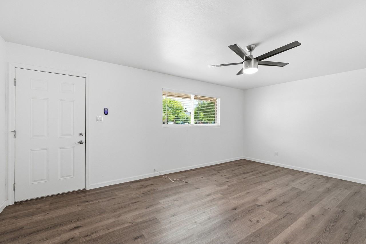 1329 N 48th St #5 - Photo 2 of 16