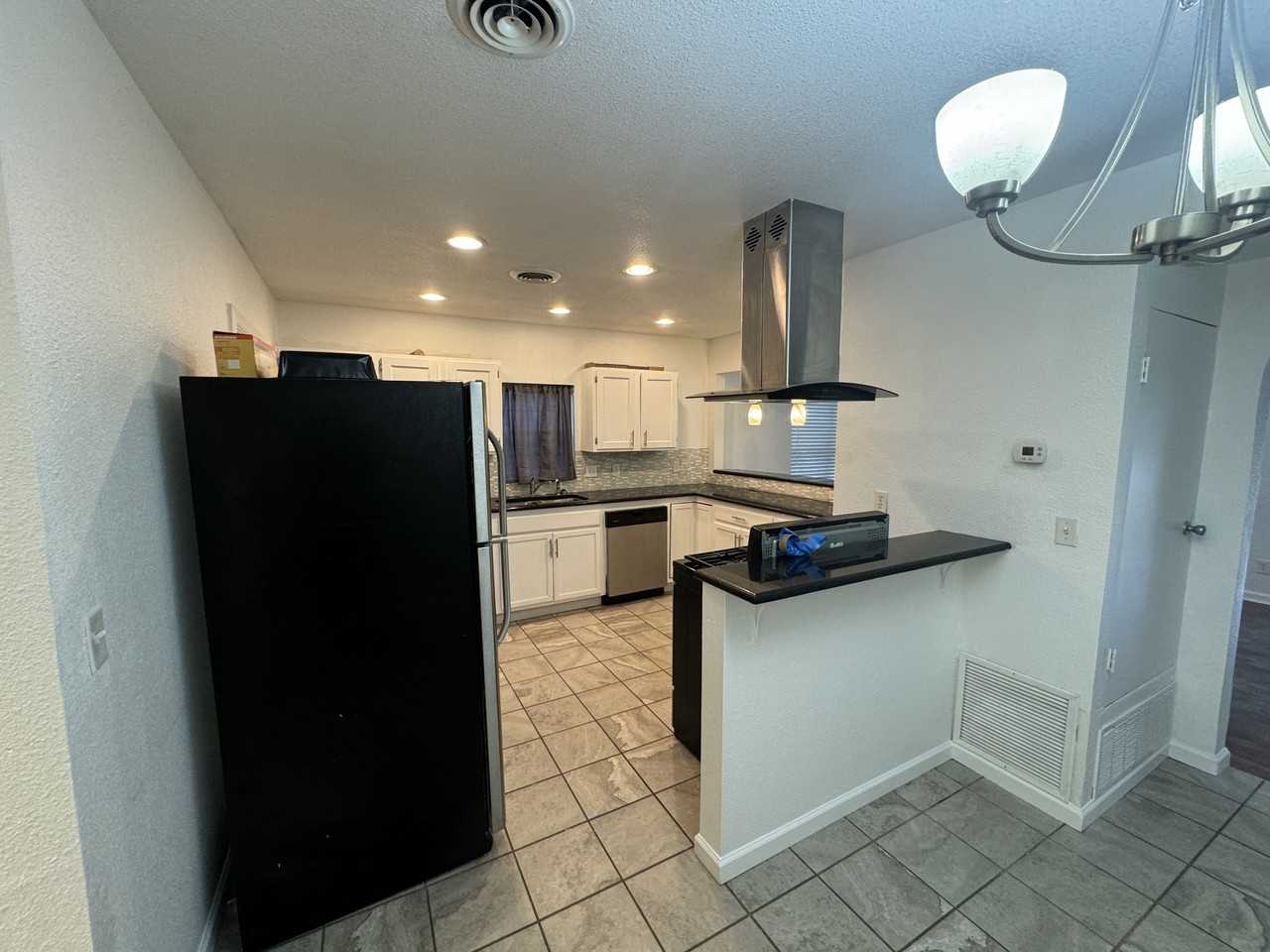 805 W Quay Ave #1 - Photo 4 of 10