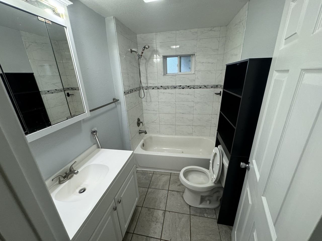 805 W Quay Ave #1 - Photo 7 of 10