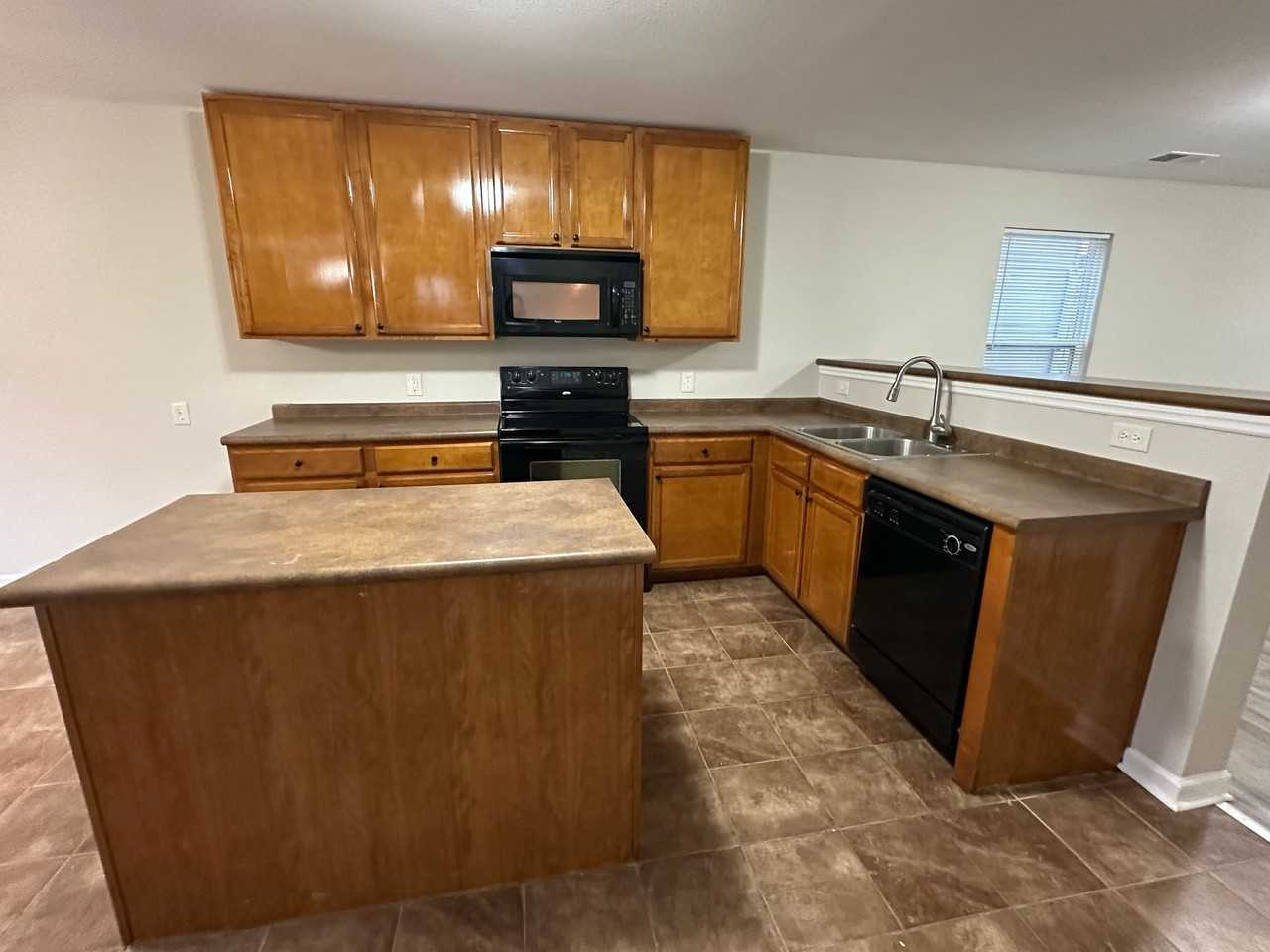 16812 Wellhouse Dr #1 - Photo 4 of 17