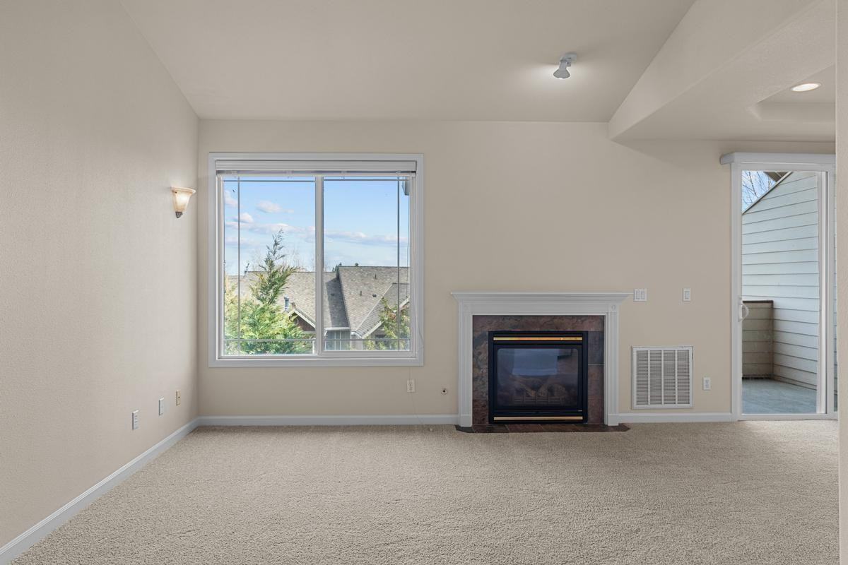 725 N Center Pkwy - Photo 5 of 16