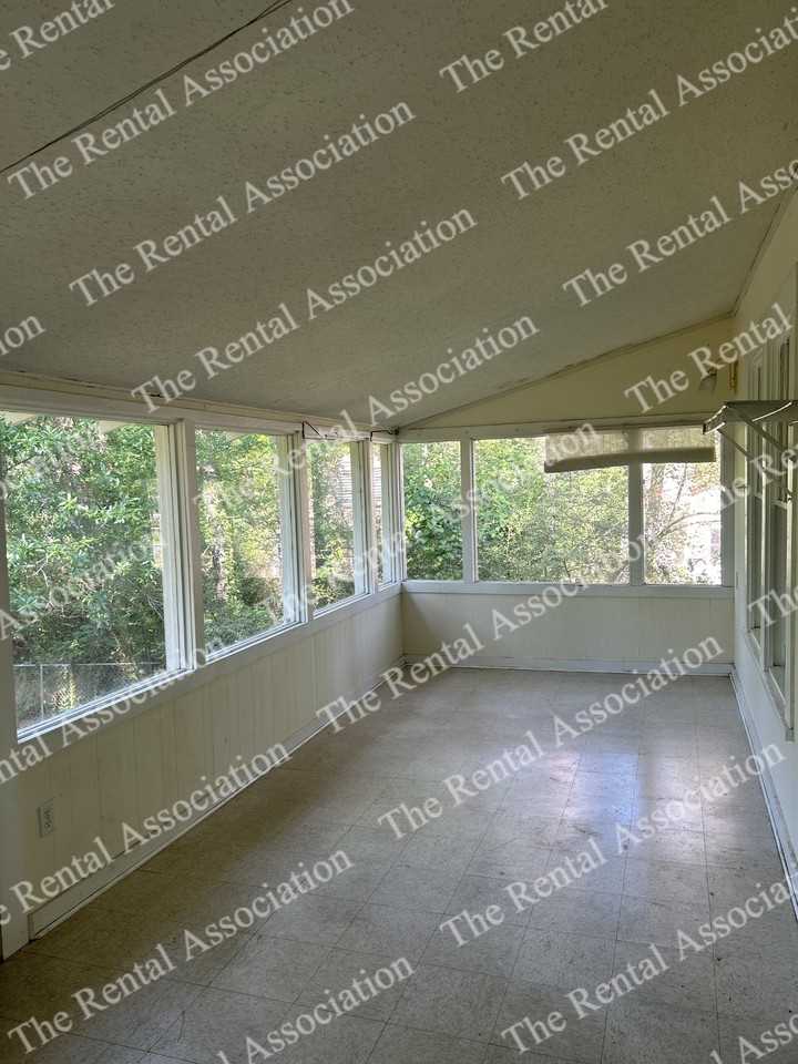 309 E Texas Ave #1 - Photo 2 of 29