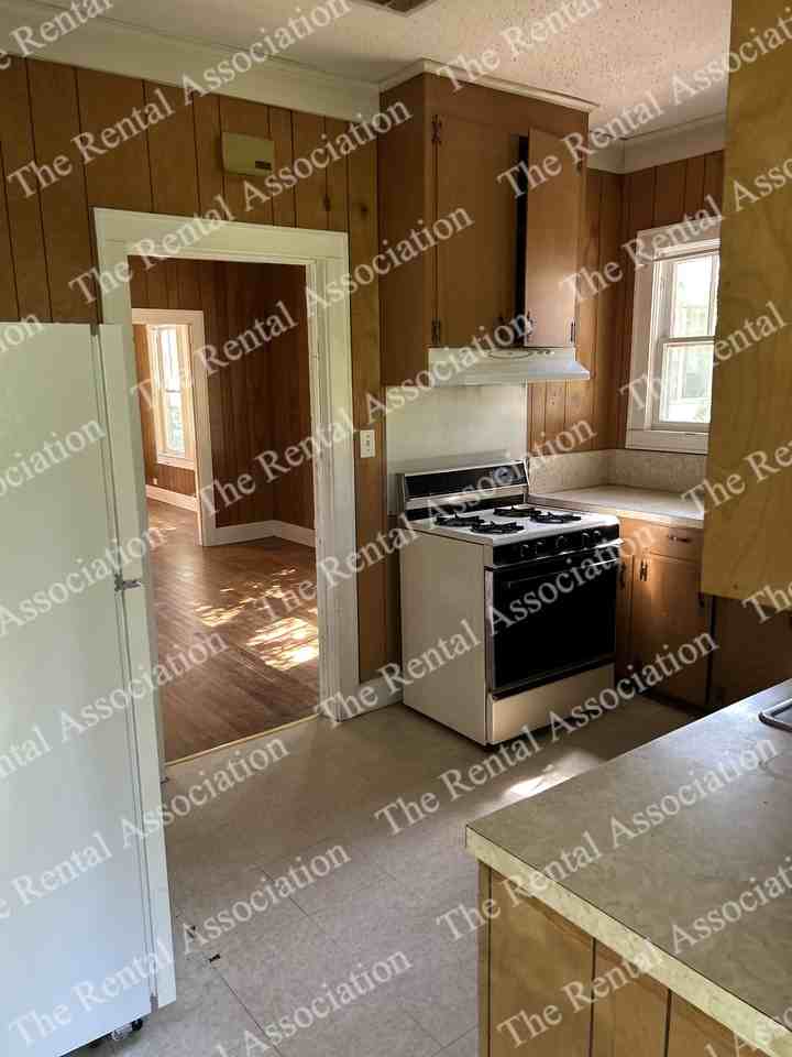 309 E Texas Ave #1 - Photo 3 of 29