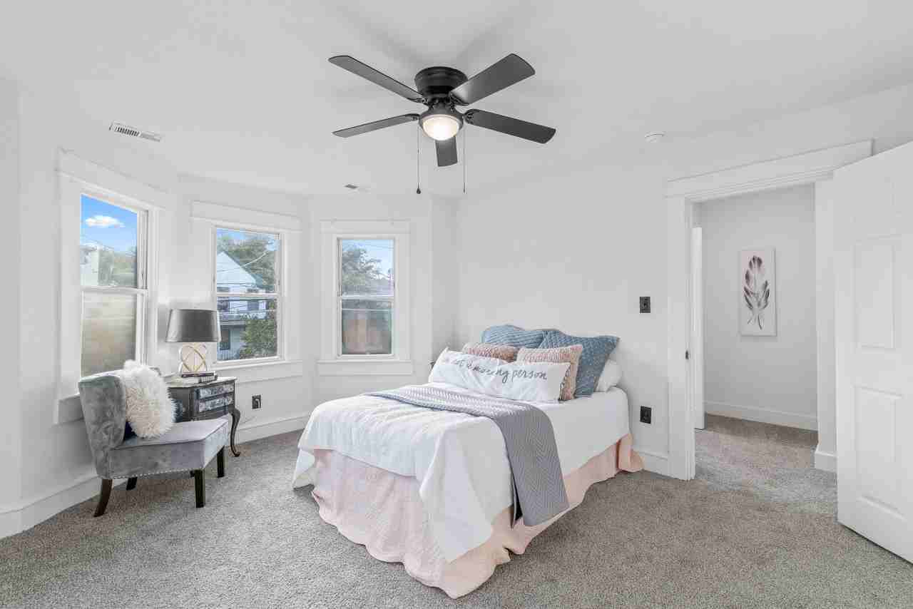 2104 Marshall Ave #1 - Photo 4 of 10