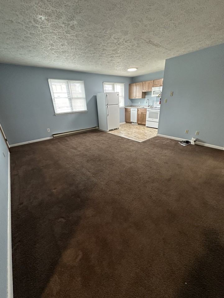 888 Wayne Ave #13 - Photo 2 of 16