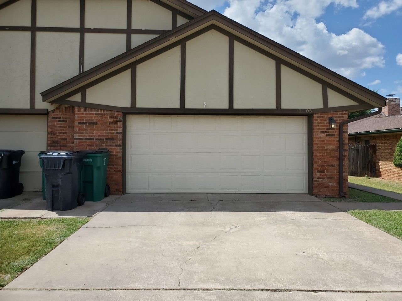 9003 N Rockwell Dr #1