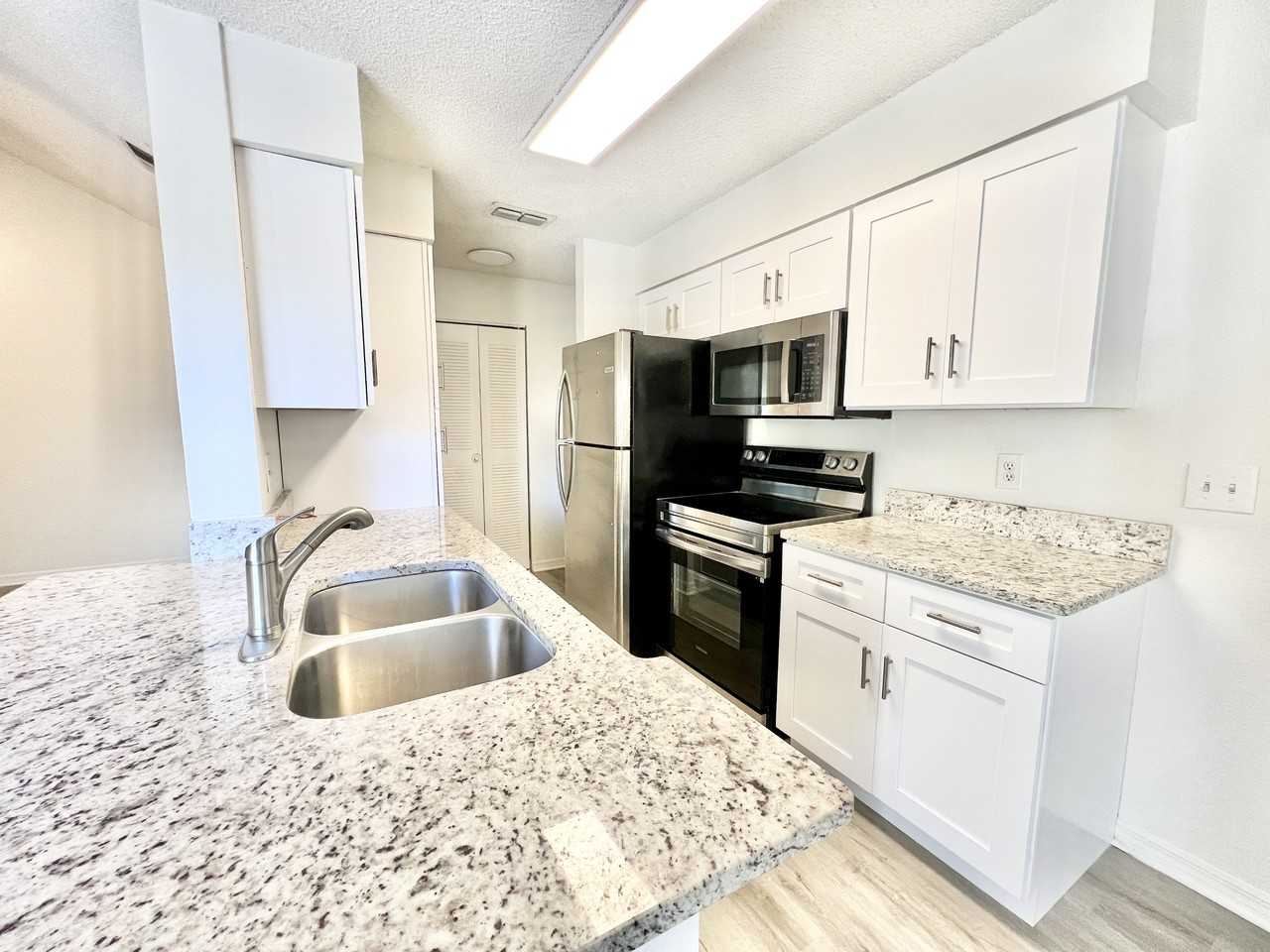 1065 S Hiawassee Rd #1 - Photo 5 of 11