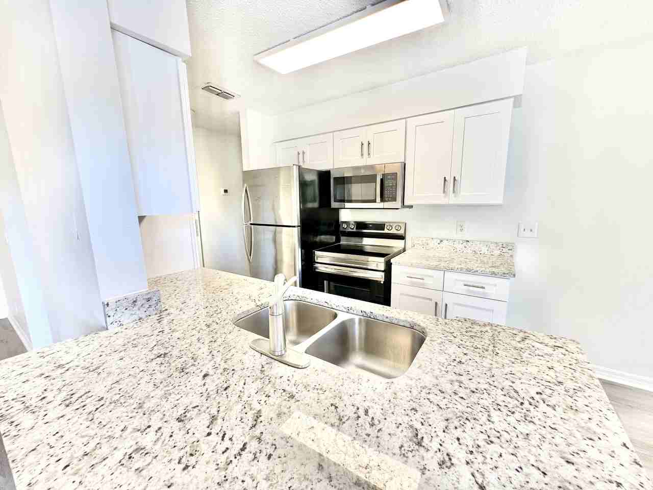 1065 S Hiawassee Rd #1 - Photo 6 of 11