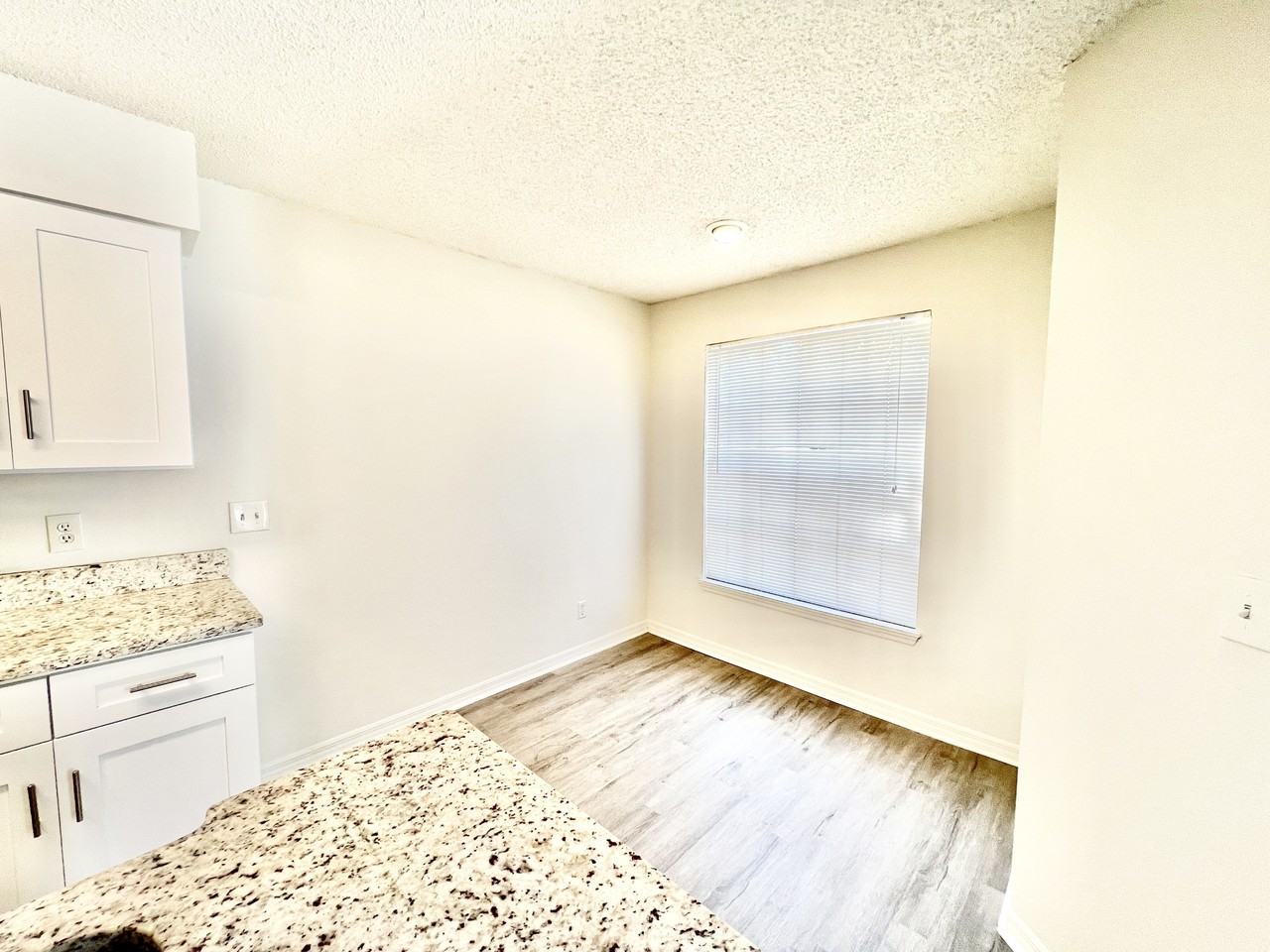 1065 S Hiawassee Rd #1 - Photo 7 of 11