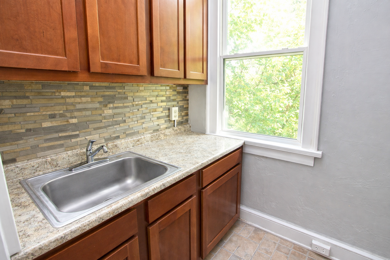 334 MELWOOD AVENUEAPT 6B #334-6B - Photo 5 of 7