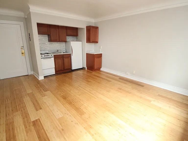 4629 BAYARD STREETAPT 215 #215 - Photo 3 of 8