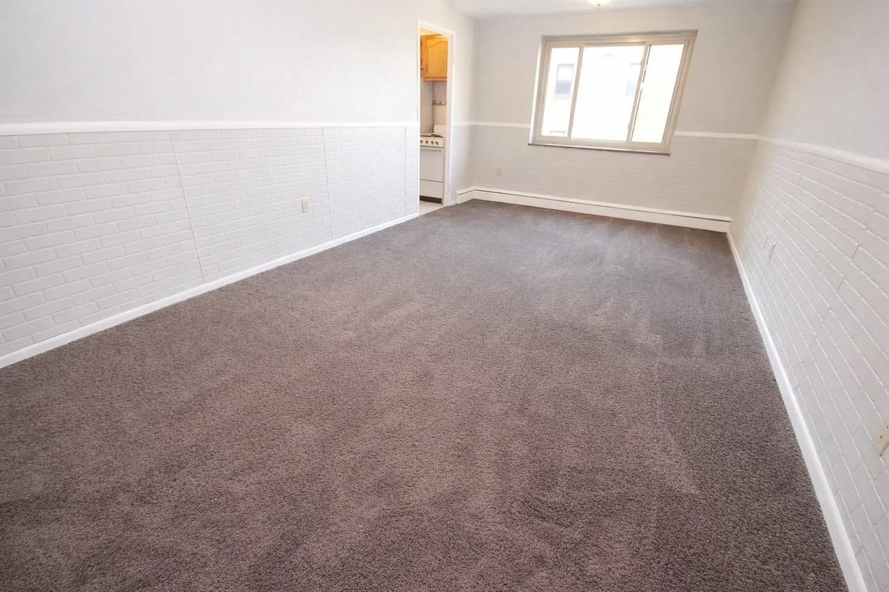 222 MELWOOD AVENUEAPT 402 #402 - Photo 3 of 6