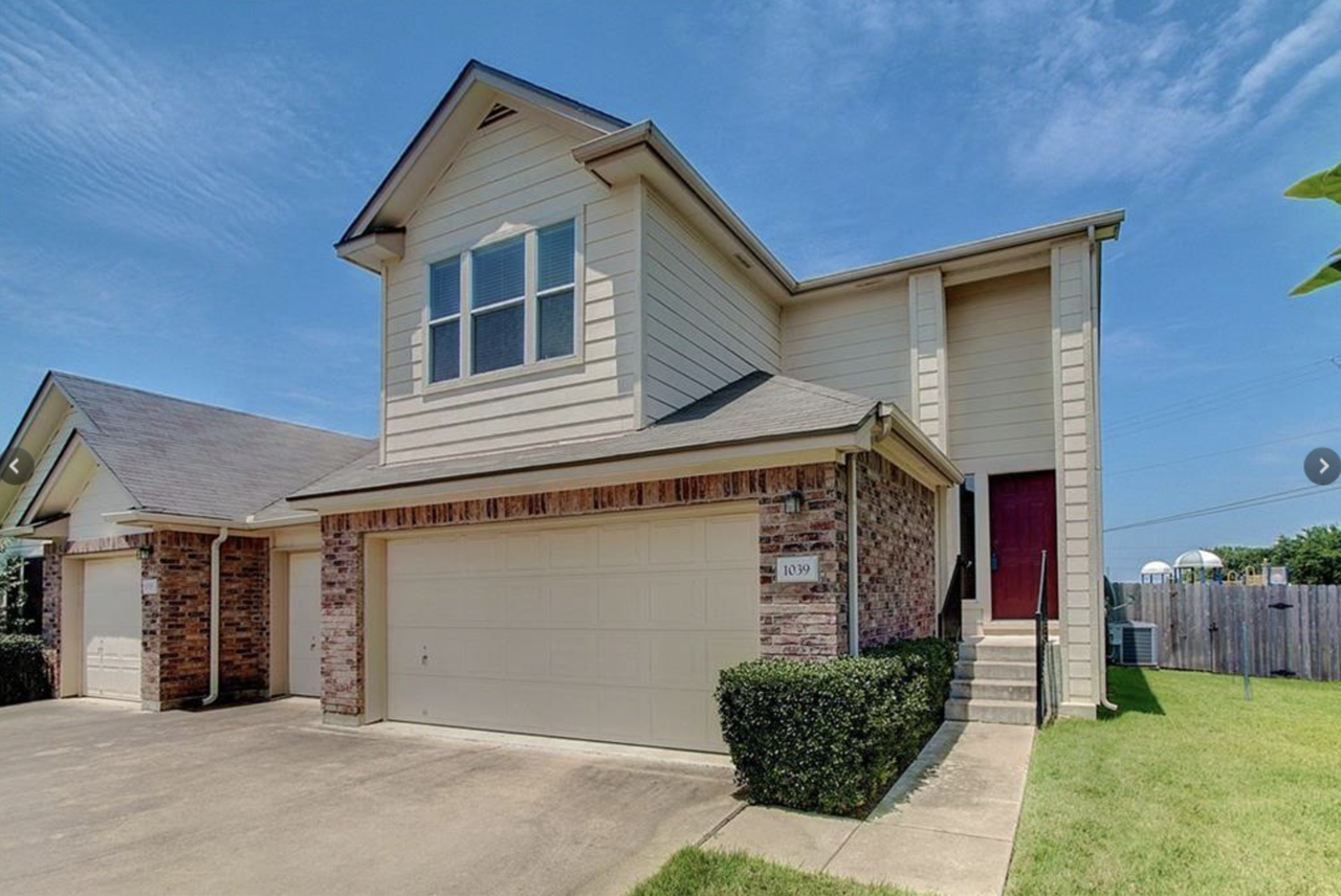 1039 Janae Ct #1 - Photo 3 of 12