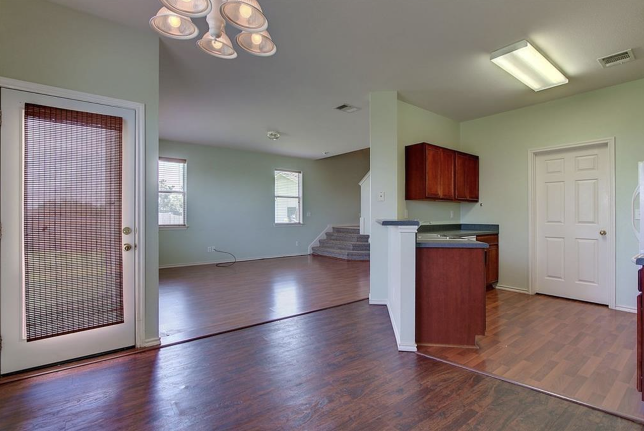 1039 Janae Ct #1 - Photo 4 of 12