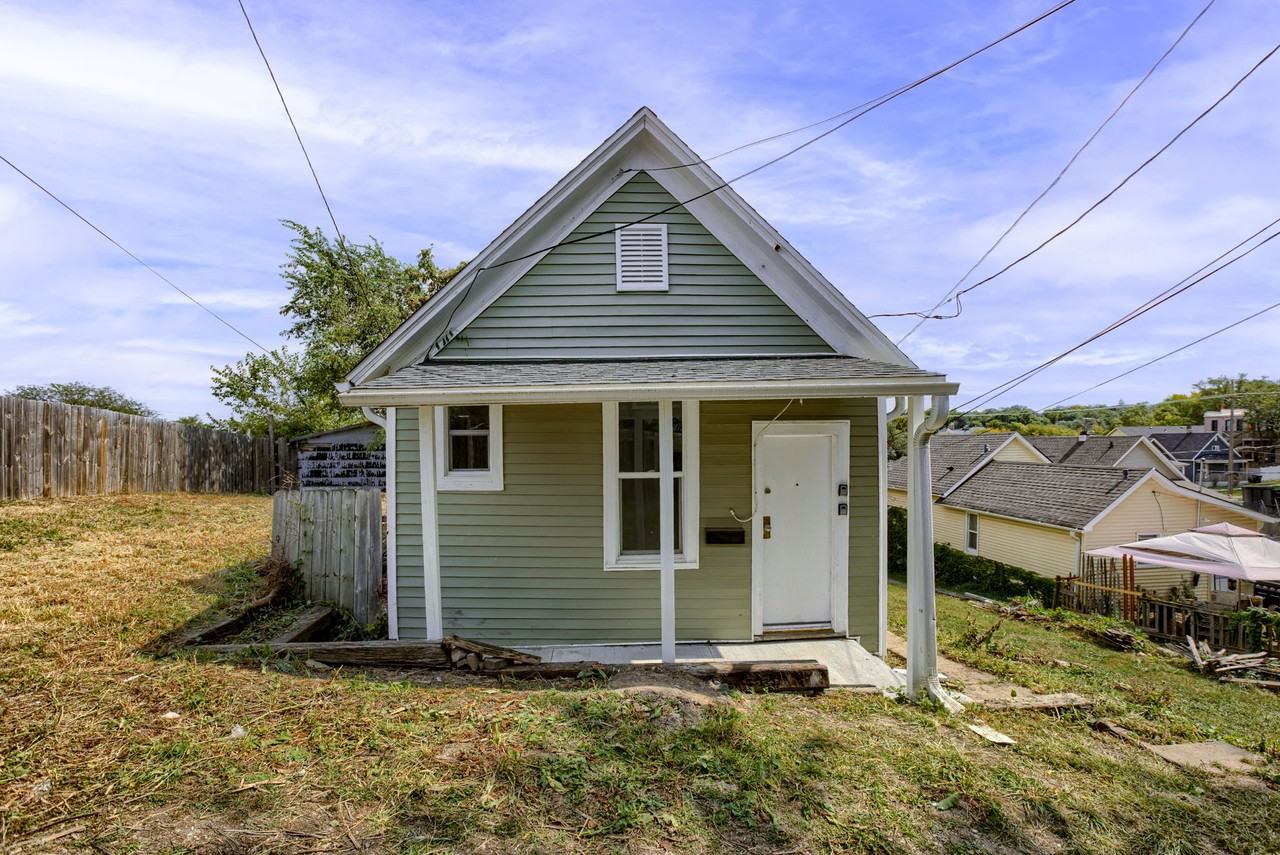 1240 S 15th St - Back House #BACK - Photo 2 of 26