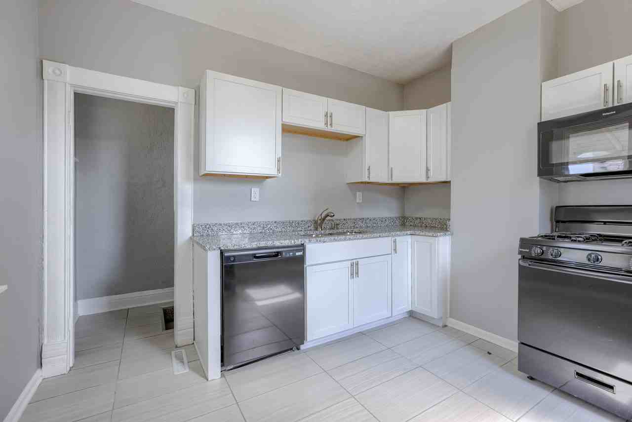 1240 S 15th St - Back House #BACK - Photo 5 of 26