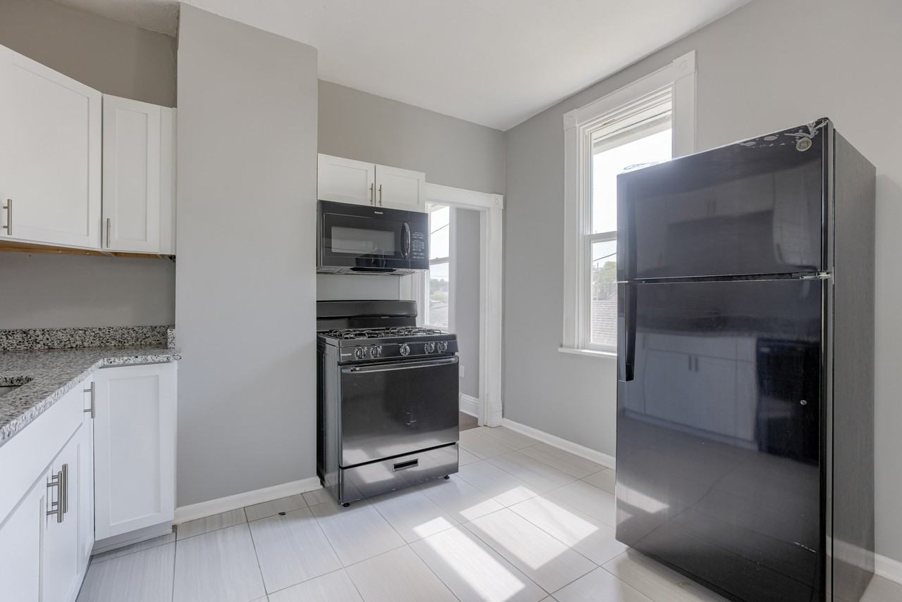 1240 S 15th St - Back House #BACK - Photo 6 of 26