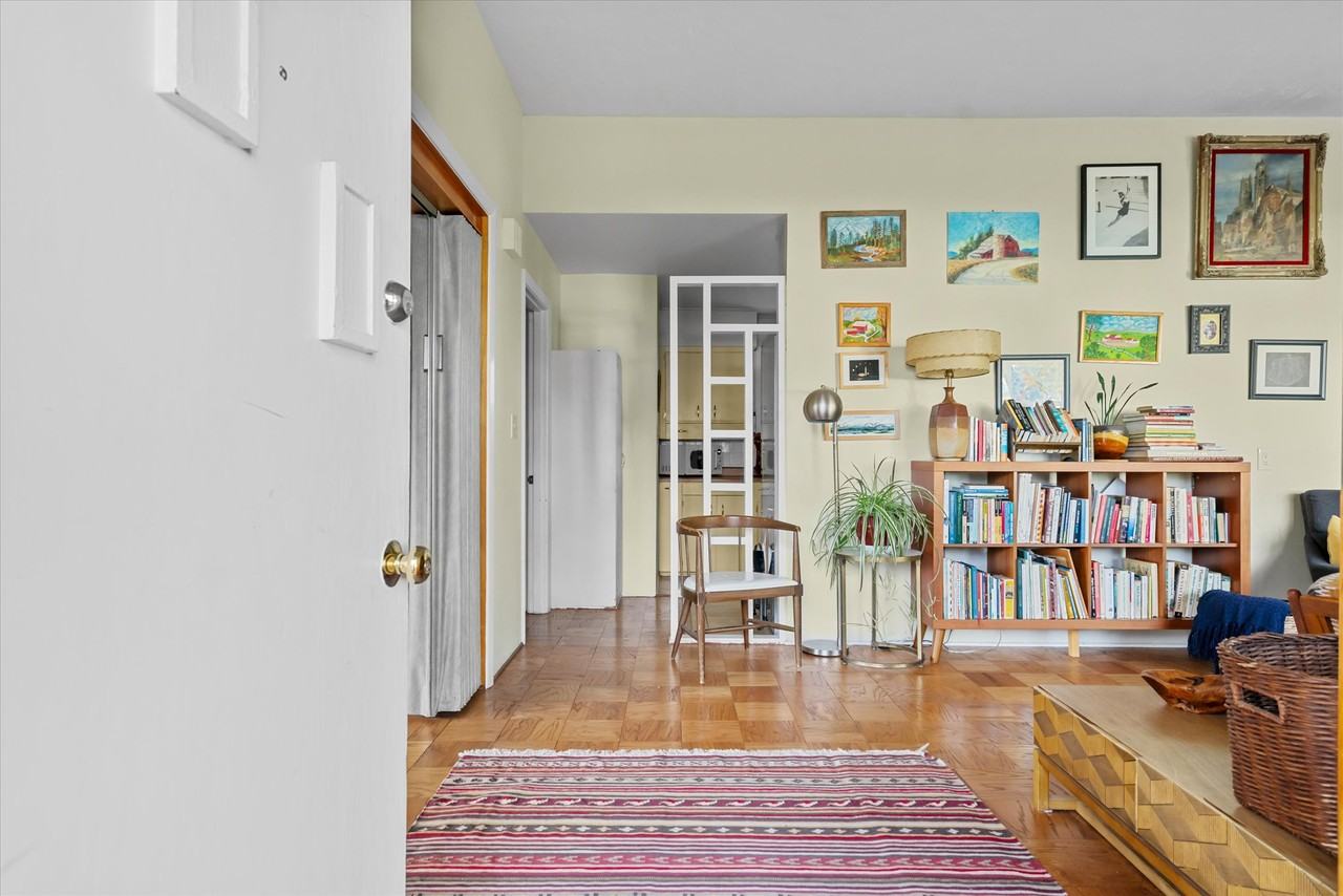 7309 N Wilbur Ave #1 - Photo 5 of 41