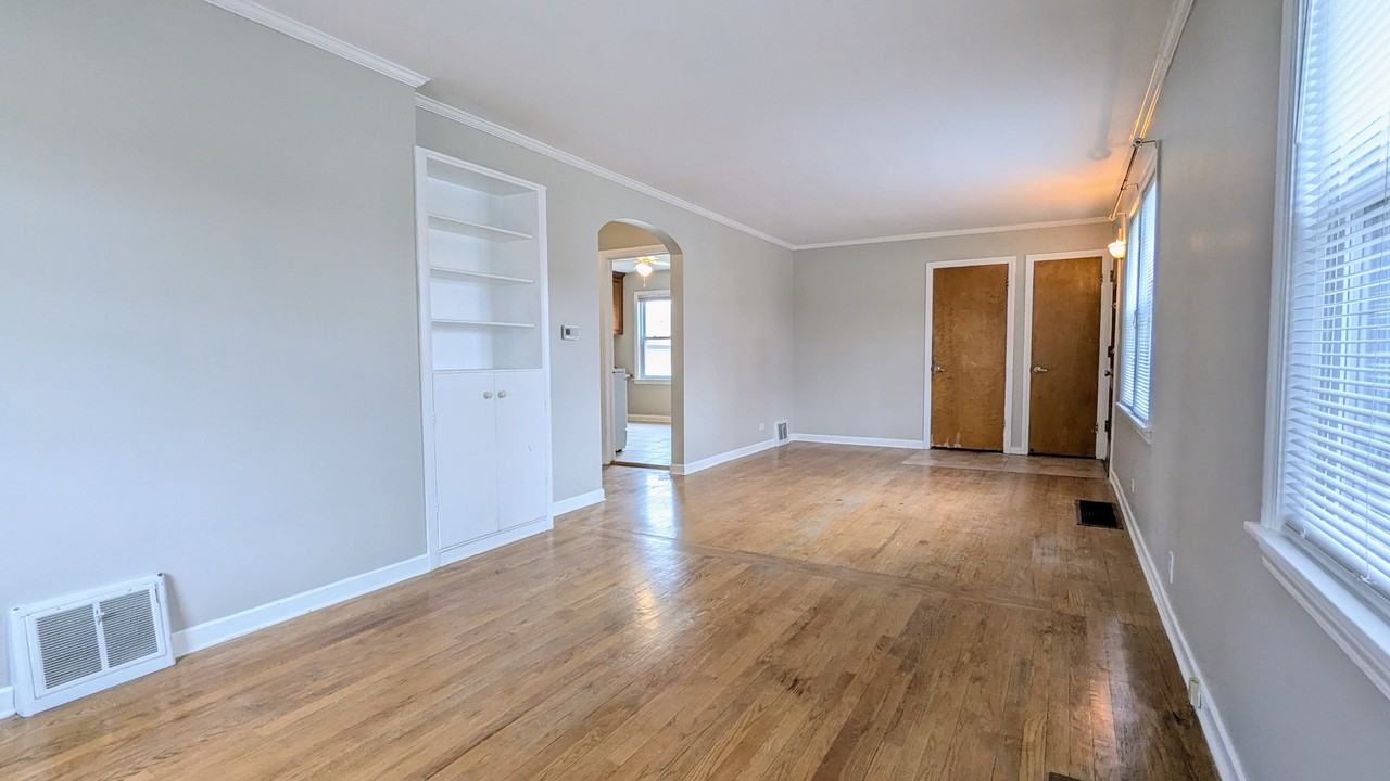 514 N Emerson St #1 - Photo 4 of 30