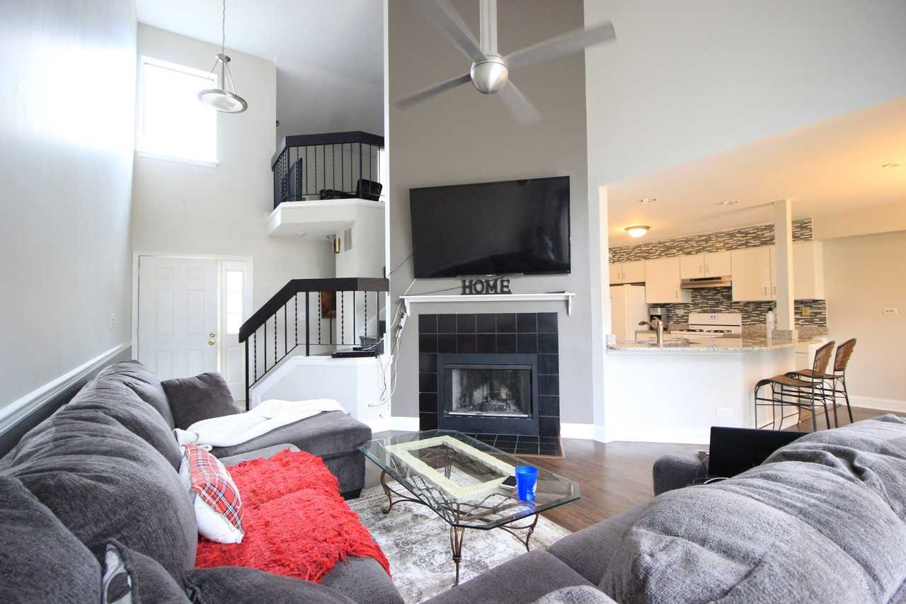 1488 Club Dr #4 - Photo 2 of 14