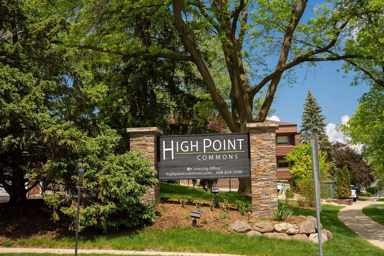 High Point Commons Apartments - Photo 2 of 34
