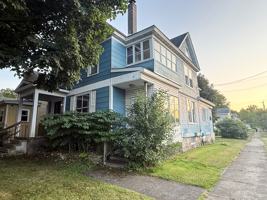 featured image of 306 W 3rd St #2