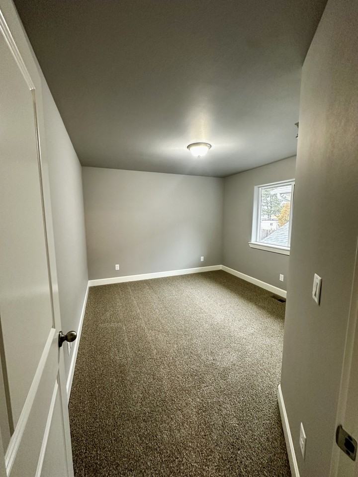 3760 Peter Ln Ne #3760 - Photo 6 of 20