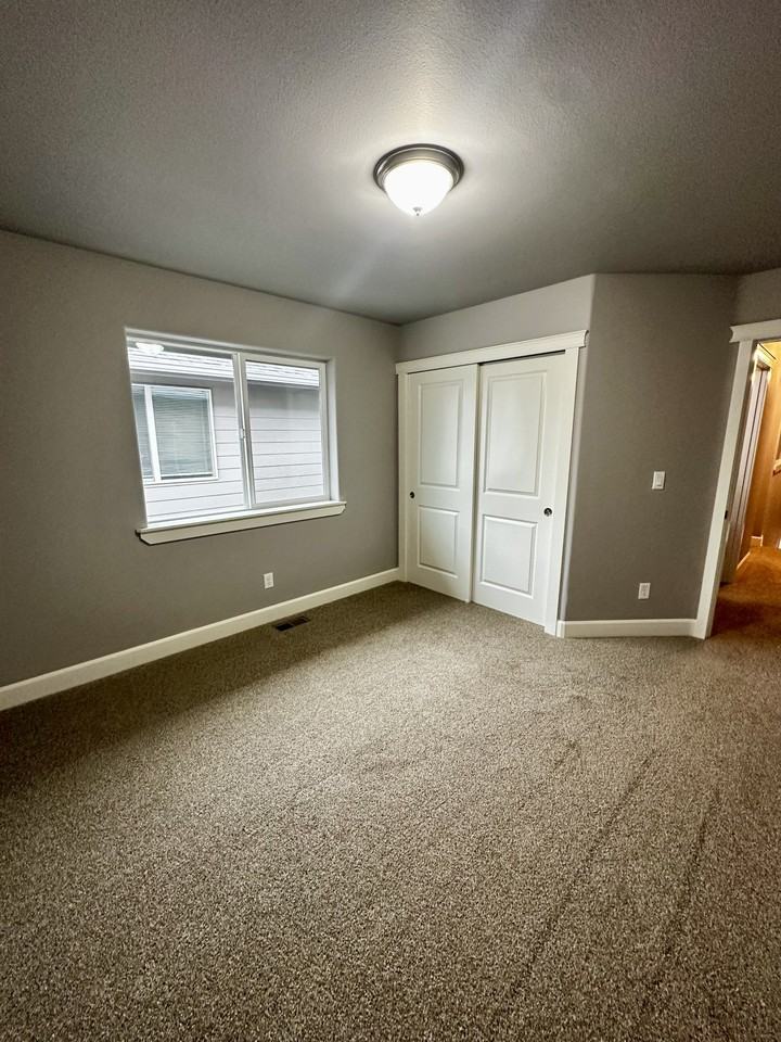 3760 Peter Ln Ne #3760 - Photo 7 of 20