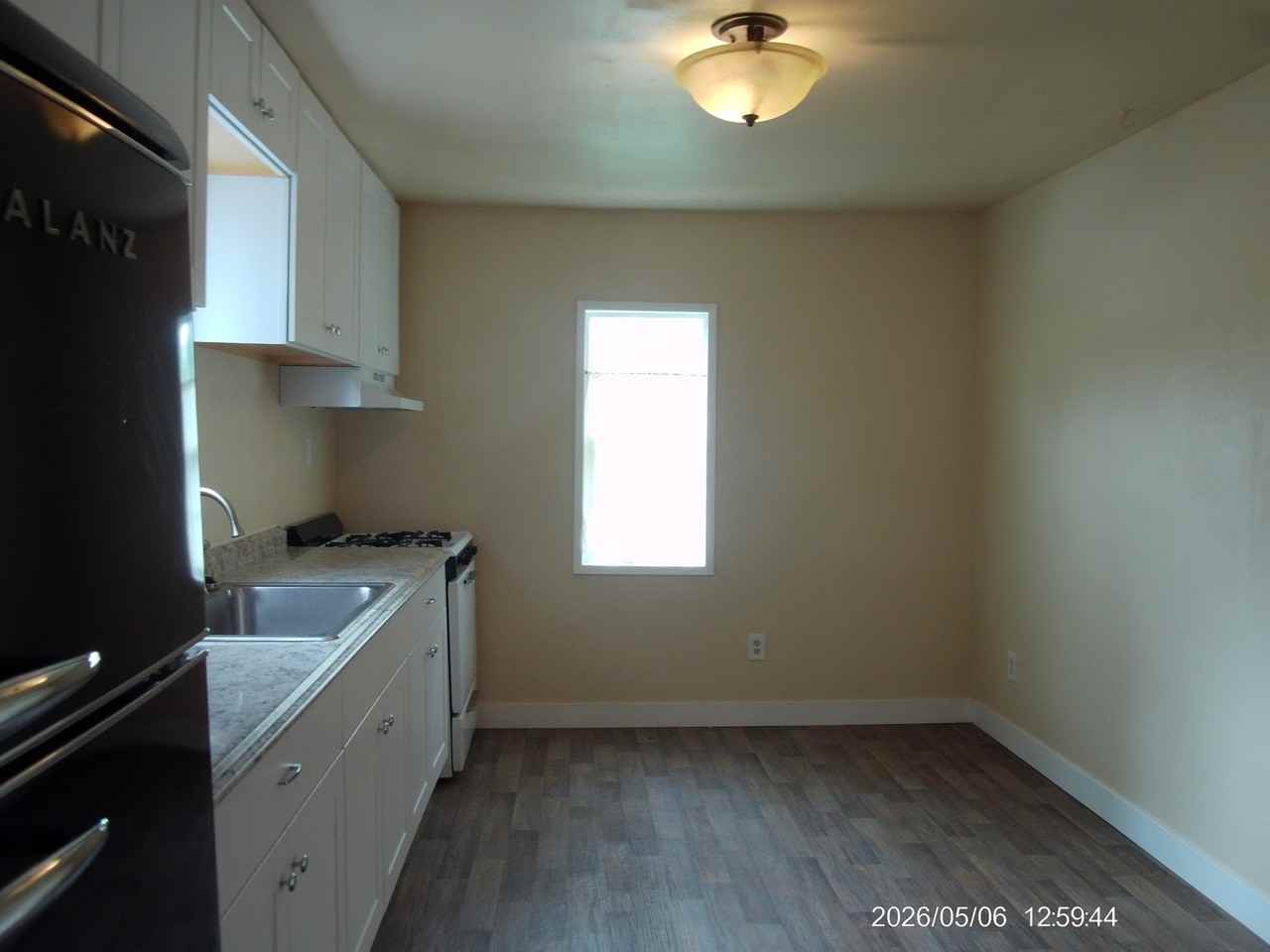 5553 Feather River Blvd - Photo 3 of 8