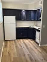 2400 South Detroit AvenueApt 4 #4 - Photo 1 of 1