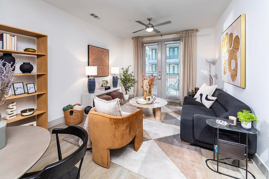 8940 Research Boulevard - Photo 2 of 30