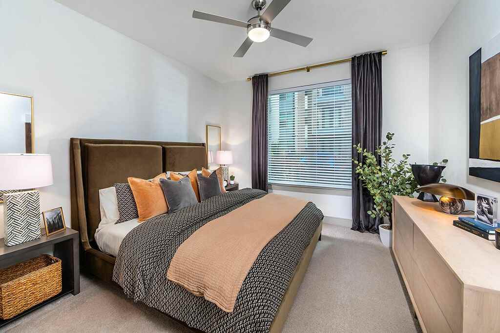 8940 Research Boulevard - Photo 7 of 30