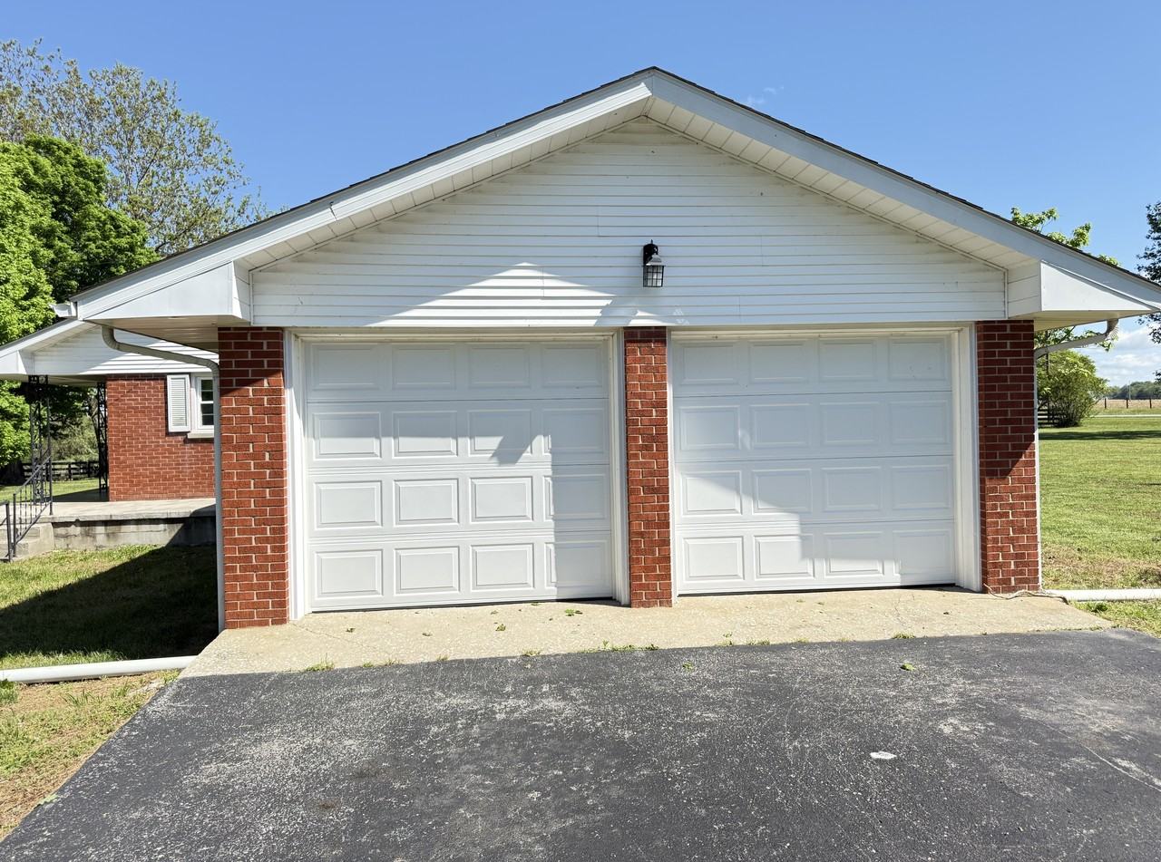 6583 New Jackson Hwy #1 - Photo 3 of 25