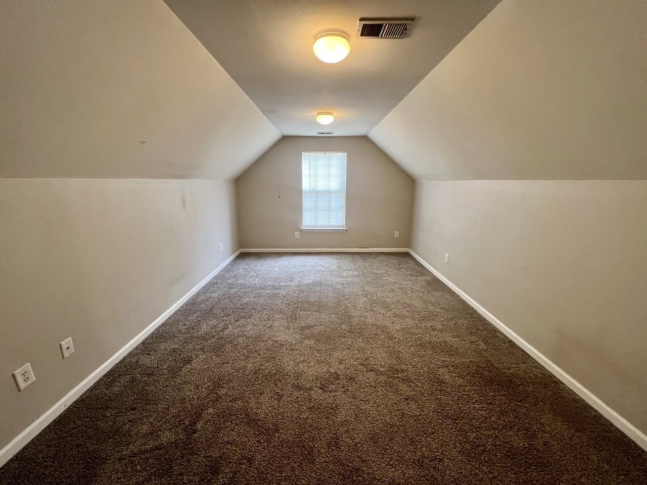 104 Heatherlock St #1 - Photo 4 of 9