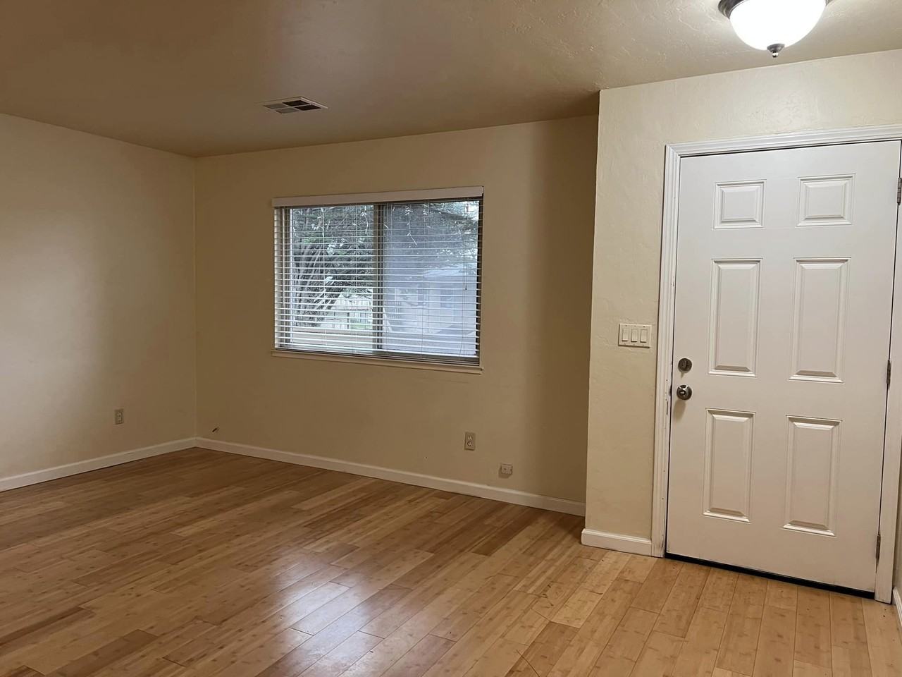 1819 Cherokee Dr #4 - Photo 2 of 15