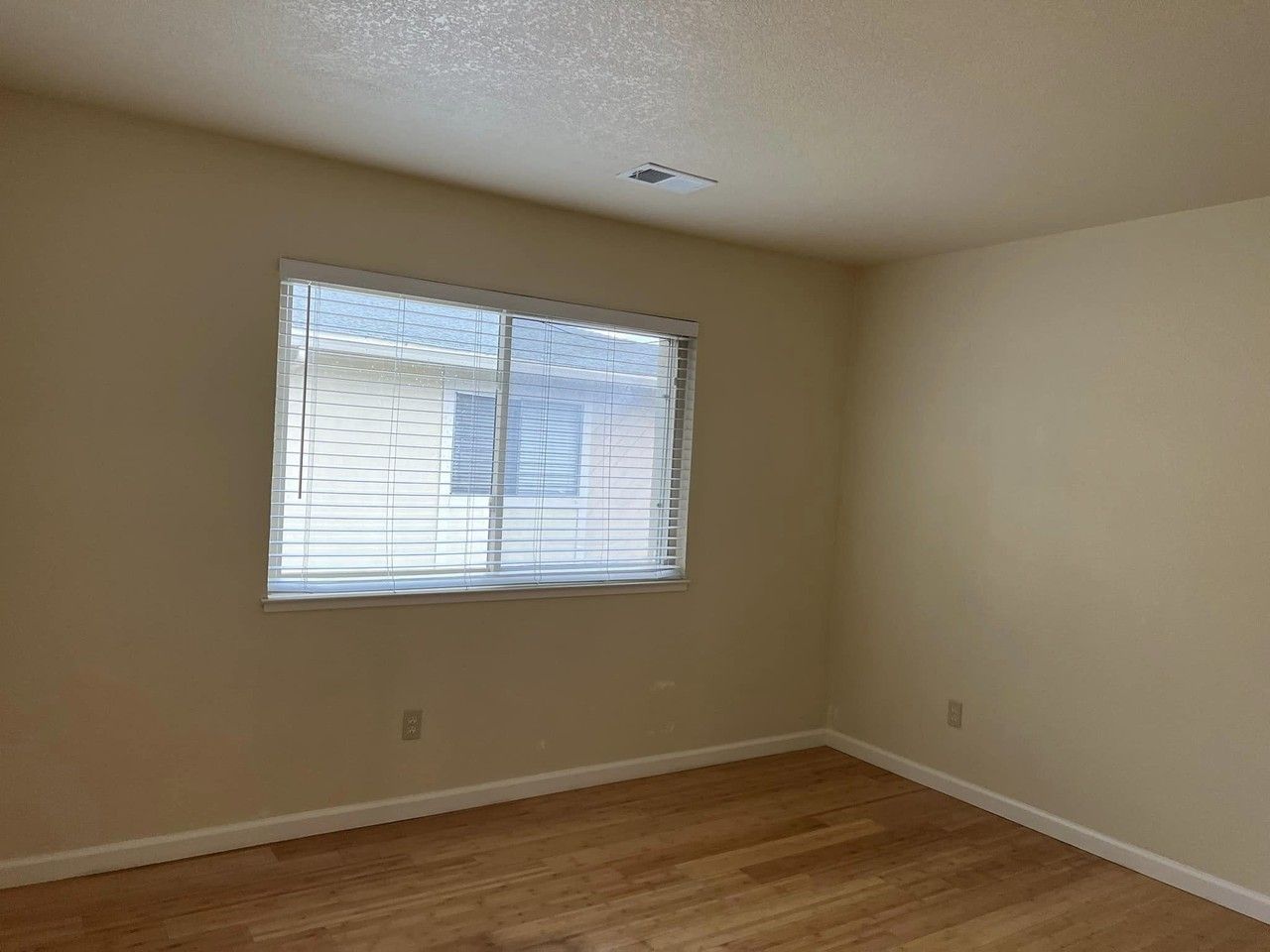 1819 Cherokee Dr #4 - Photo 7 of 15