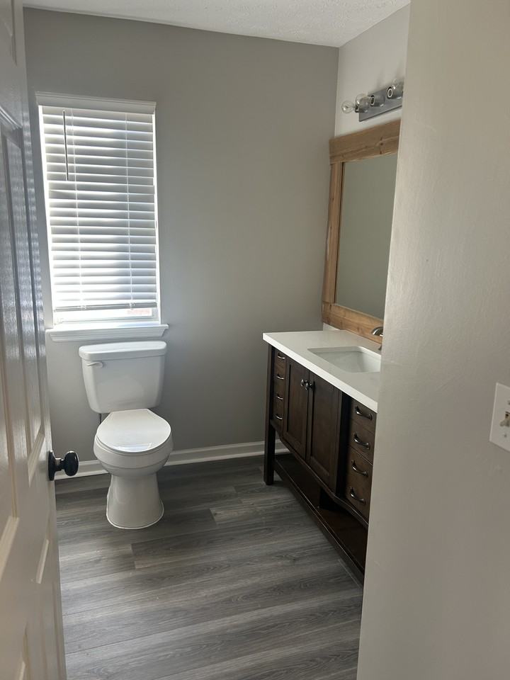 533 Woodland Hills Dr #1 - Photo 4 of 21