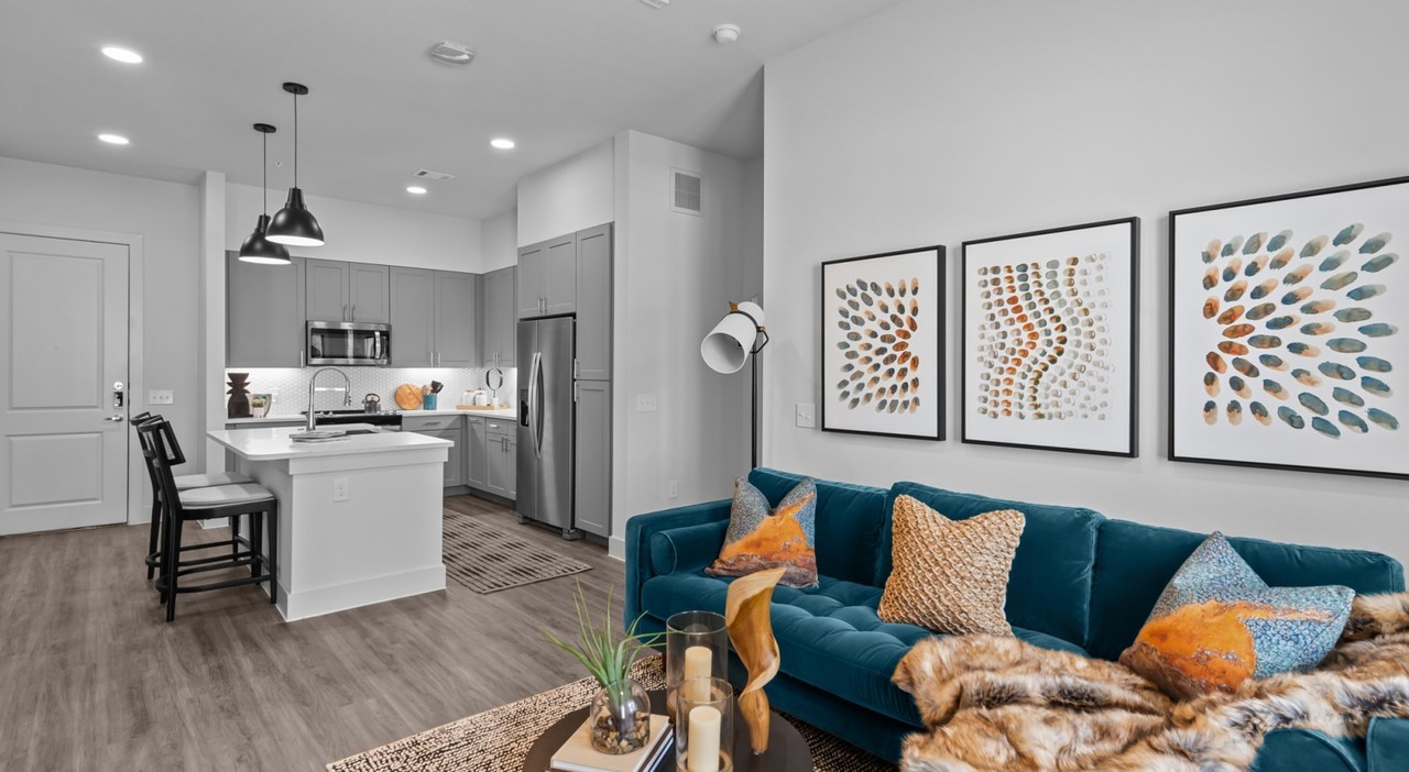 10901 Research Boulevard - Photo 4 of 23