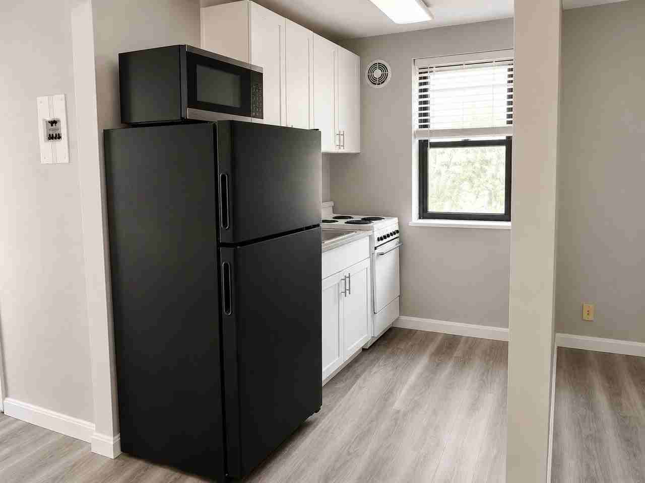 *** Pet Friendly Apartments in Mt. Lebanon * Near Castle Shannon T Stop * Affordable and Spacious Apartments *** - Photo 3 of 15