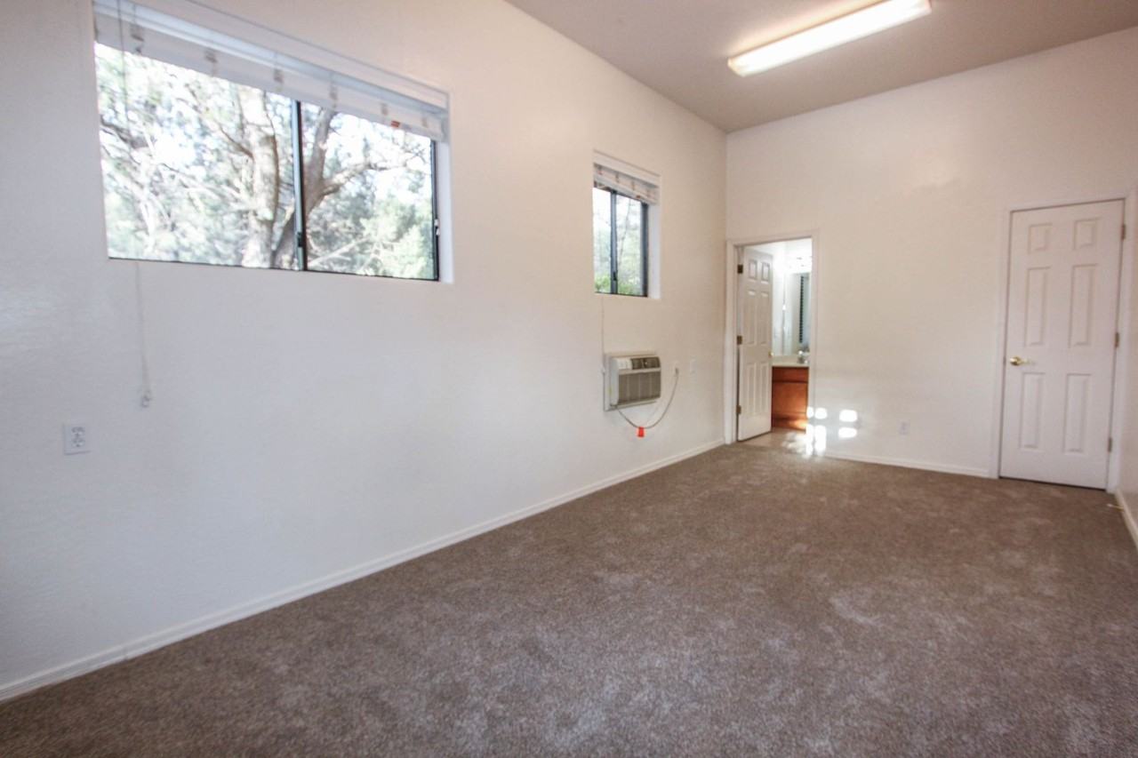 1060 Stratus Way - Photo 7 of 15
