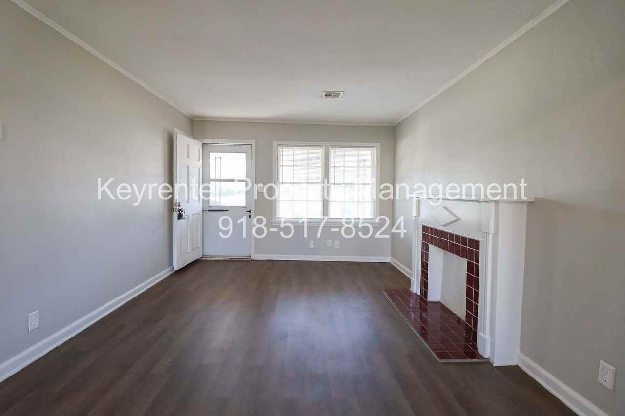 723 N Gary Pl - Photo 5 of 25