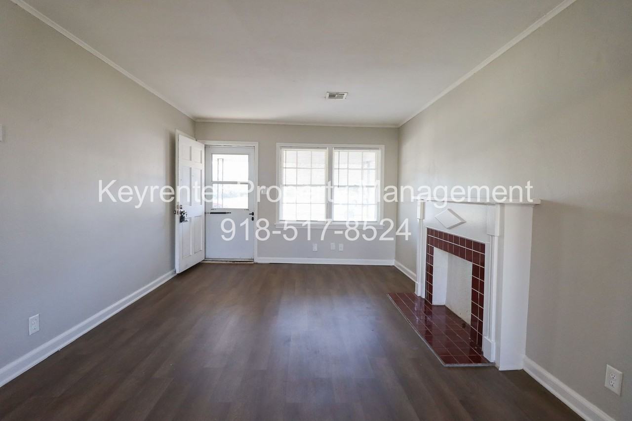 723 N Gary Pl - Photo 6 of 25