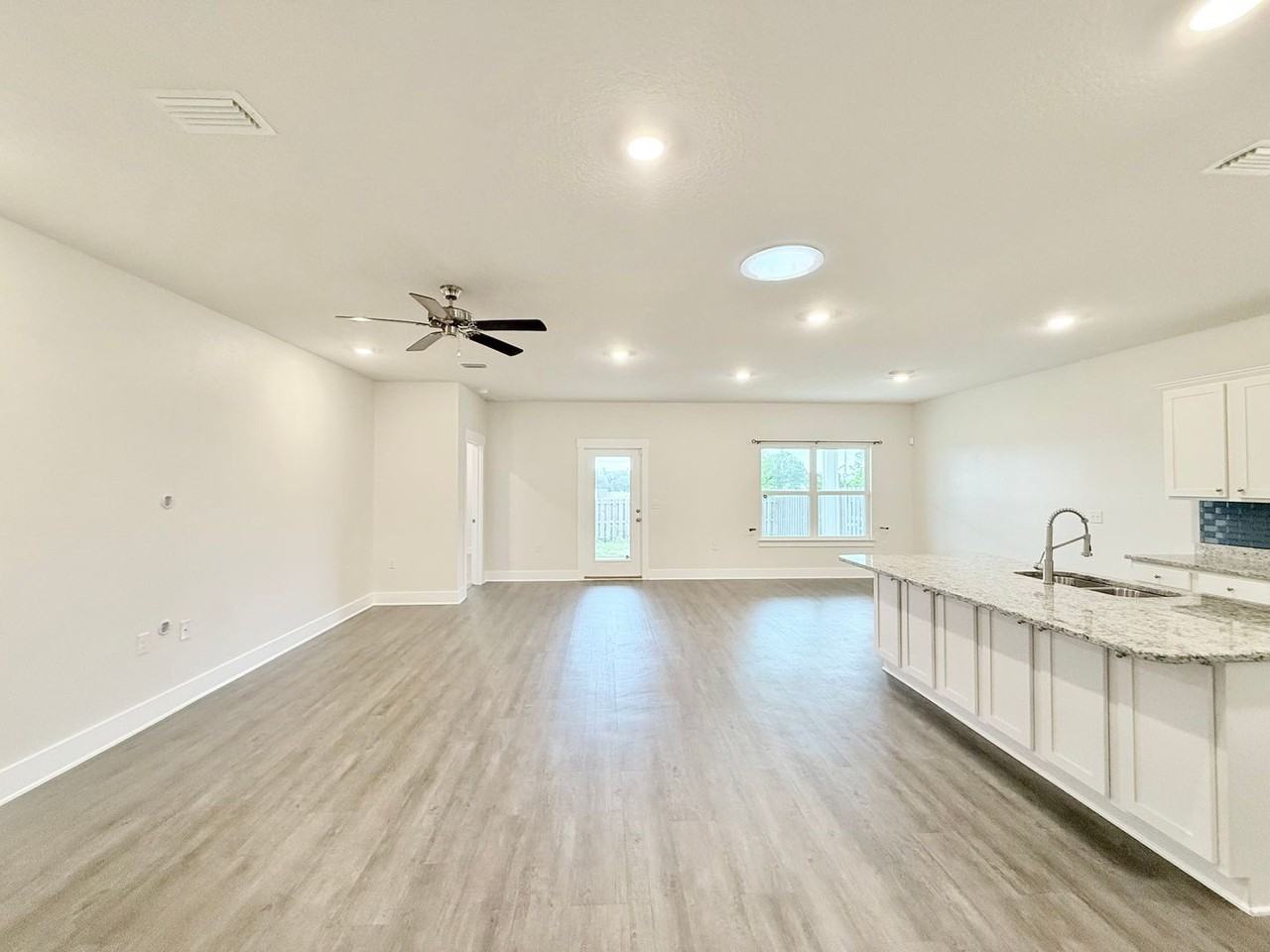 5768 Conley Ct - Photo 4 of 19