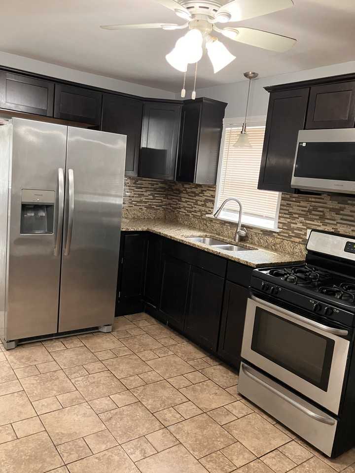 7344 South Rockwell Street - Photo 5 of 8