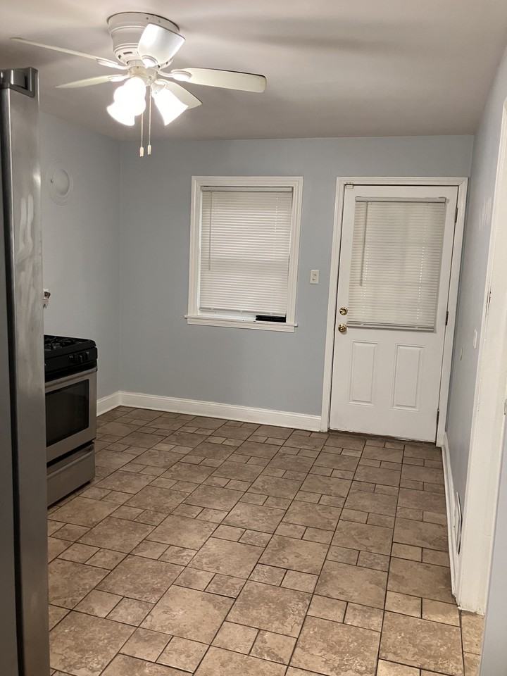 7344 South Rockwell Street - Photo 6 of 8