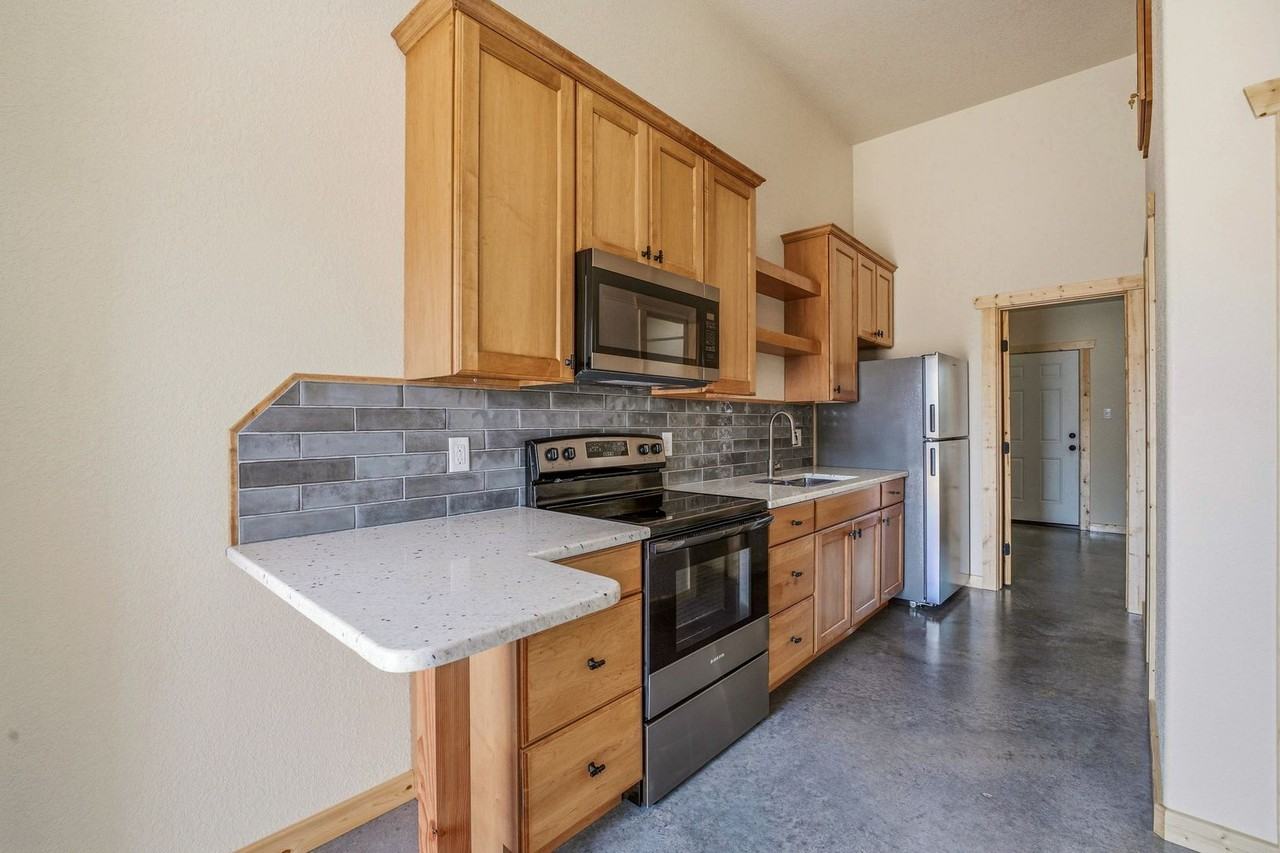 5415 County Road 456 - Photo 3 of 33