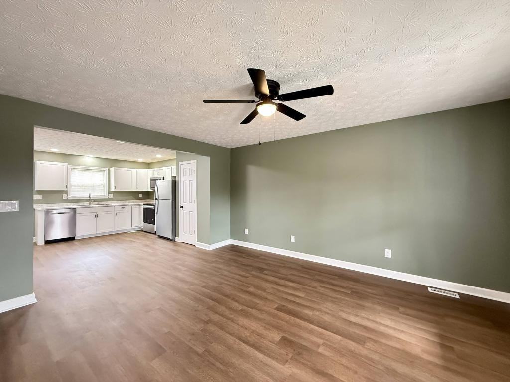 3875 Erwin Hwy - Photo 2 of 17