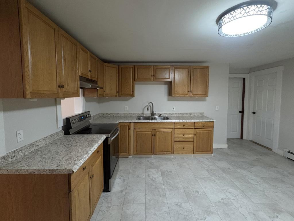 11 Boothby St Apt 1 - Photo 3 of 23