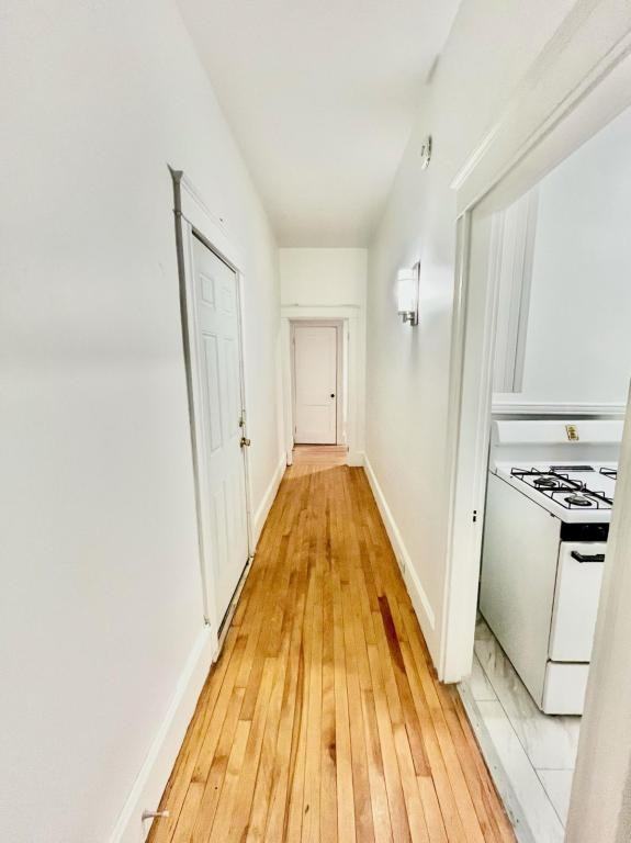 237 High St Apt 5 - Photo 3 of 9
