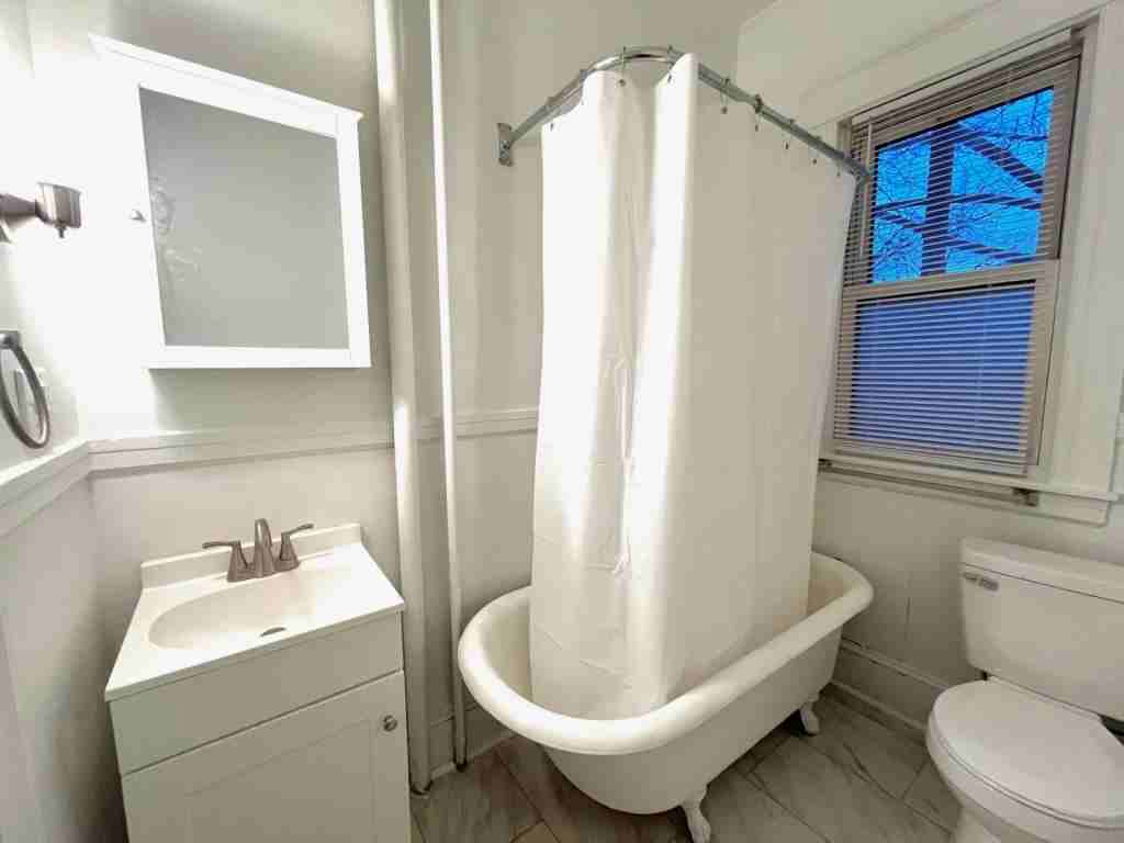237 High St Apt 5 - Photo 6 of 9